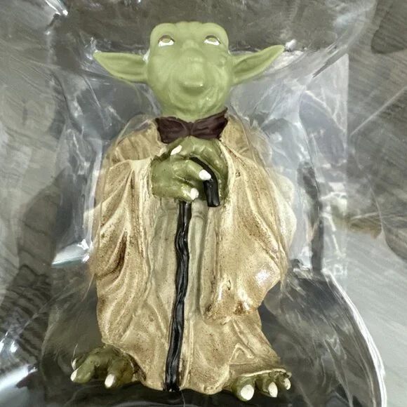 STAR WARS Yoda "Bring You Wisdom" I Will - Statue Figure w/Book Open Box Figure - Picture 10 of 11